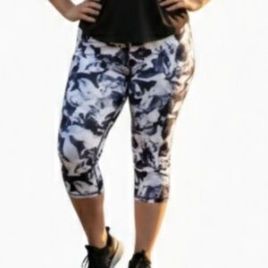 Avia XXXL Crop Leggings Purple Camo Print Athletic Workout Plus Size 22 NWT